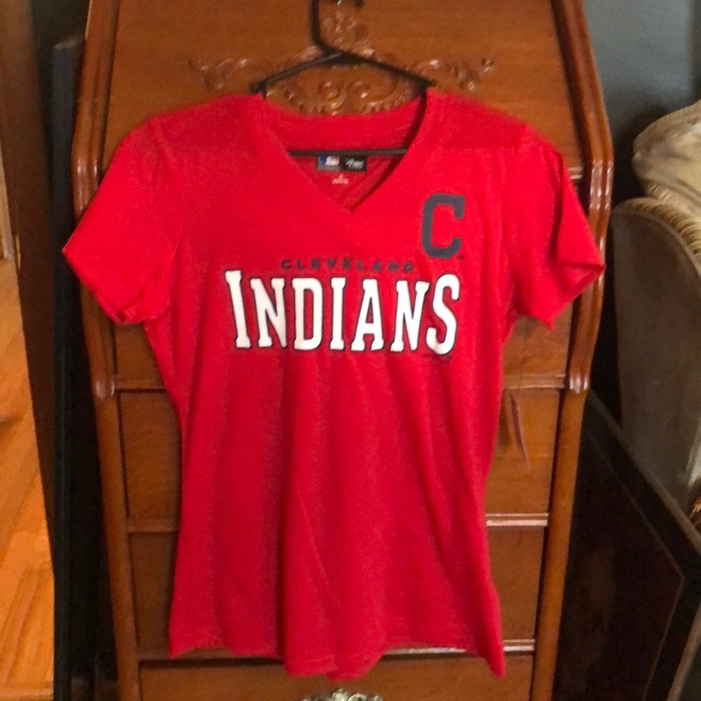 Cleveland Indians v neck t shirt